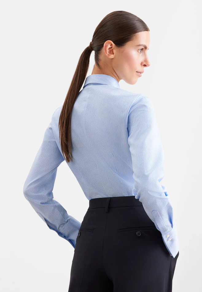 Twill Hemdbluse slim fit mit langer Manschette in Hellblau | Seidensticker online shop