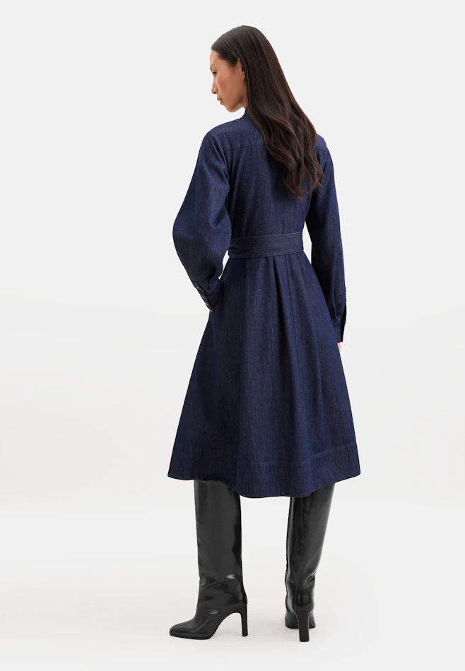 Denim Kleid mit Volumenärmeln und aufgesetzten Taschen dans Bleu Foncé | Boutique en ligne Seidensticker