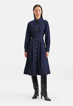 Denim Kleid mit Volumenärmeln und aufgesetzten Taschen in Bleu Foncé |  Seidensticker Onlineshop