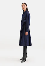 Denim Kleid mit Volumenärmeln und aufgesetzten Taschen in Bleu Foncé |  Seidensticker Onlineshop