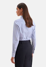 Kelchkragenbluse aus Baumwollsatin slim fit in Mittelblau |  Seidensticker Onlineshop