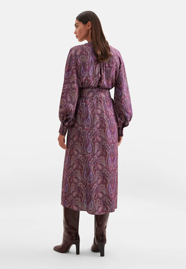 Stehkragenkleid mit Taillengürtel und hohen Manschetten in Lila |  Seidensticker Onlineshop