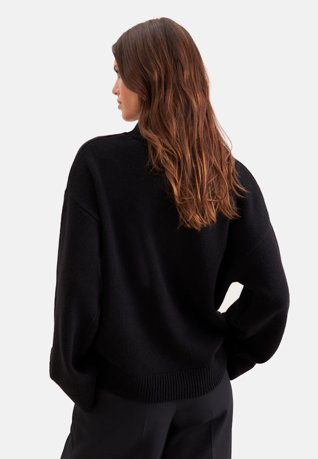 Boxy wool and cashmere turtleneck sweater in Schwarz |  Seidensticker Onlineshop