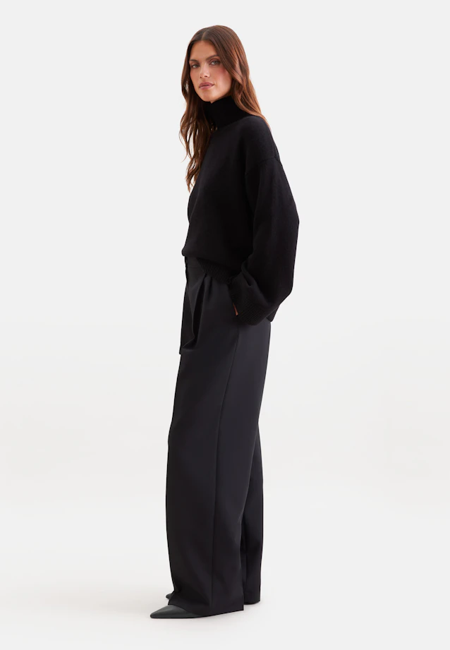 Boxy wool and cashmere turtleneck sweater in Schwarz |  Seidensticker Onlineshop