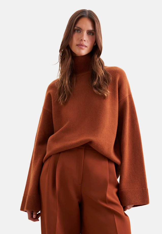 Boxy wool and cashmere turtleneck sweater in Braun |  Seidensticker Onlineshop