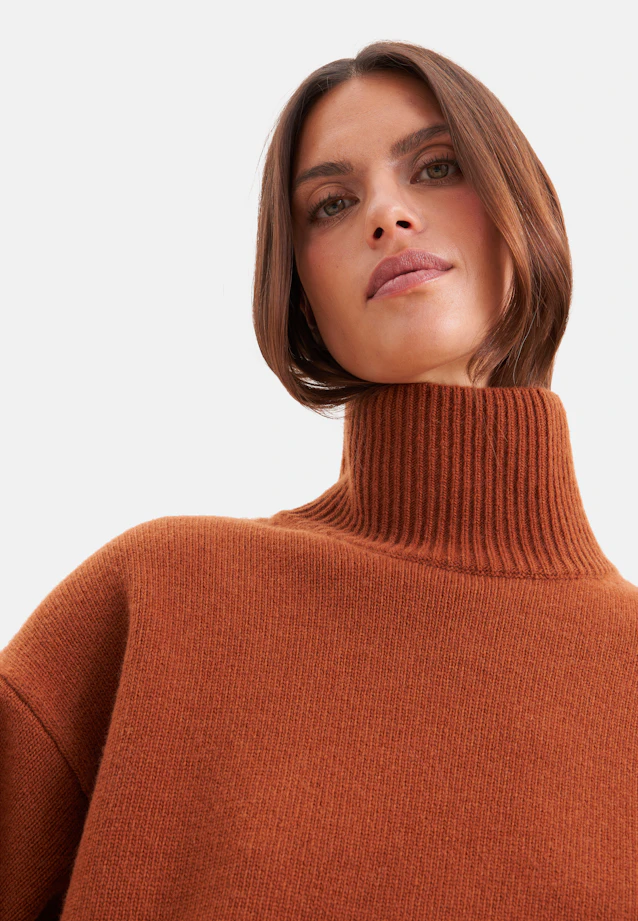 Boxy wool and cashmere turtleneck sweater in Braun |  Seidensticker Onlineshop