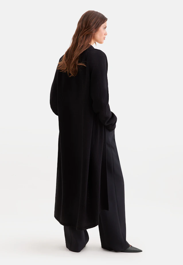 Boxy wool and cashmere turtleneck sweater in Schwarz |  Seidensticker Onlineshop