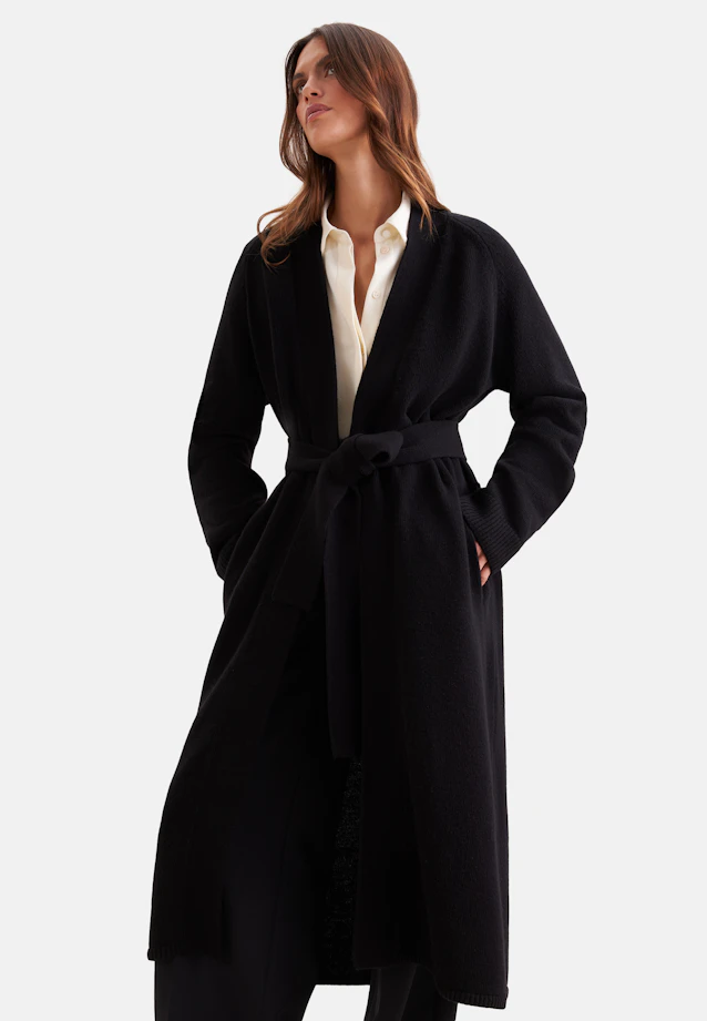 Boxy wool and cashmere turtleneck sweater in Schwarz |  Seidensticker Onlineshop