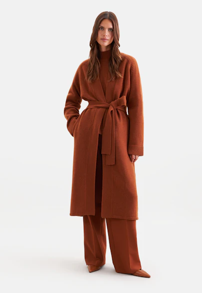 Boxy wool and cashmere turtleneck sweater in Braun |  Seidensticker Onlineshop