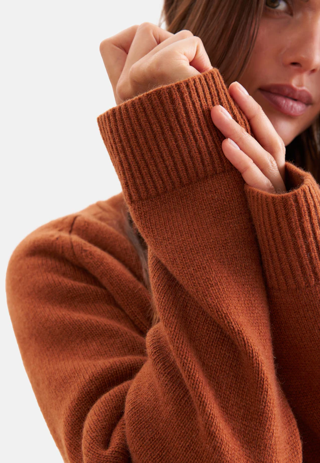 Boxy wool and cashmere turtleneck sweater in Braun |  Seidensticker Onlineshop