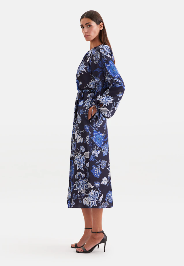 Satiniertes Raglankleid mit Schleifendetails und Taillengürtel in Schwarz |  Seidensticker Onlineshop