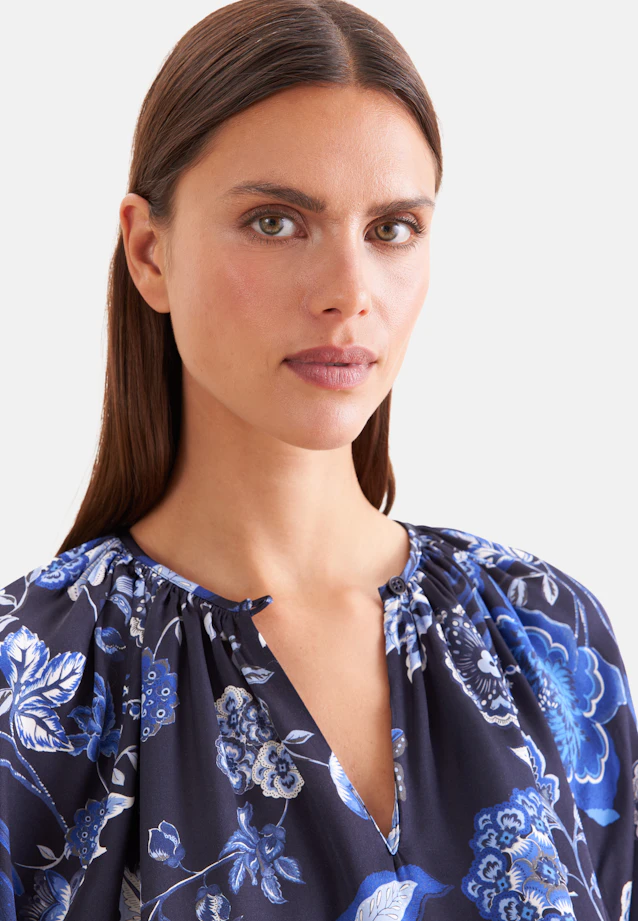 Satinierte Raglanbluse mit Schleifendetails in Schwarz |  Seidensticker Onlineshop