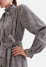 Satiniertes Kleid mit Schluppe und Bindeband in Schwarz |  Seidensticker Onlineshop