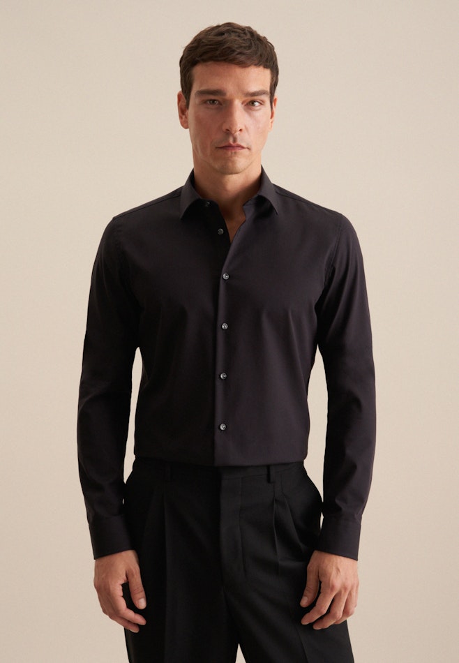 Bügelfreies Popeline Business Hemd in Slim mit Kentkragen und extra langem Arm in Schwarz | Seidensticker Onlineshop