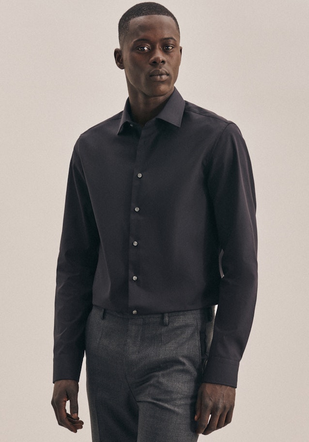 Bügelfreies Popeline Business Hemd in Slim mit Kentkragen und extra langem Arm in Schwarz |  Seidensticker Onlineshop
