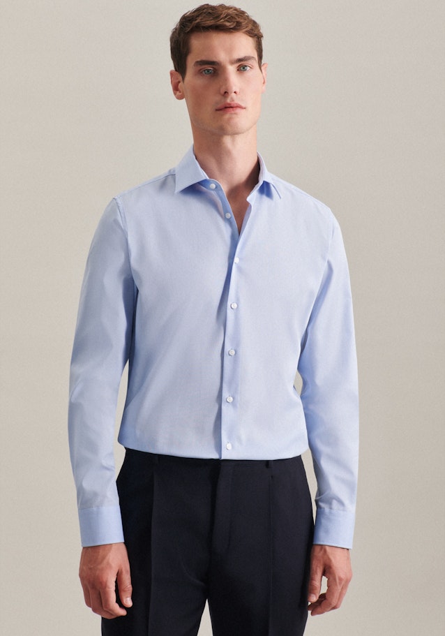 Non-iron Poplin Business Shirt in Slim with Kent-Collar and extra long sleeve in Light Blue | Seidensticker Onlineshop