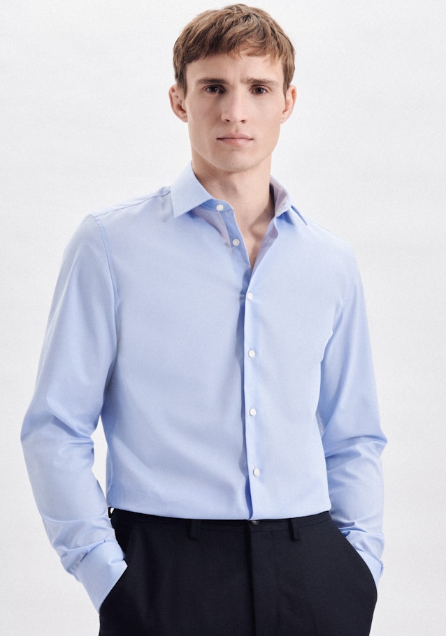 Non-iron Poplin Business Shirt in Slim with Kent-Collar and extra long sleeve in Light Blue |  Seidensticker Onlineshop