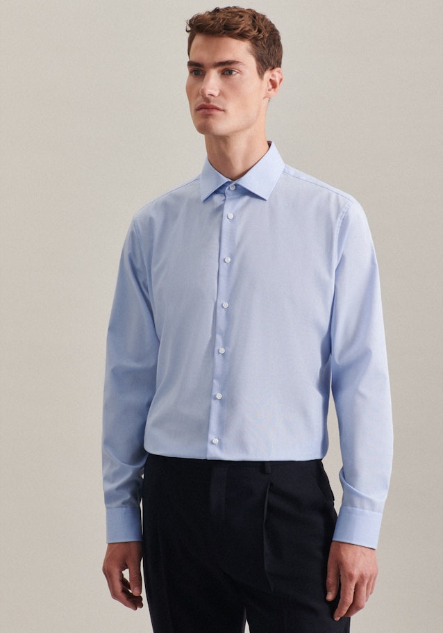 Non-iron Popeline Business overhemd in Slim with Kentkraag and extra long sleeve in Lichtblauw |  Seidensticker Onlineshop