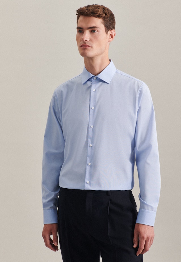 Non-iron Popeline Business overhemd in Slim with Kentkraag and extra long sleeve in Lichtblauw |  Seidensticker Onlineshop