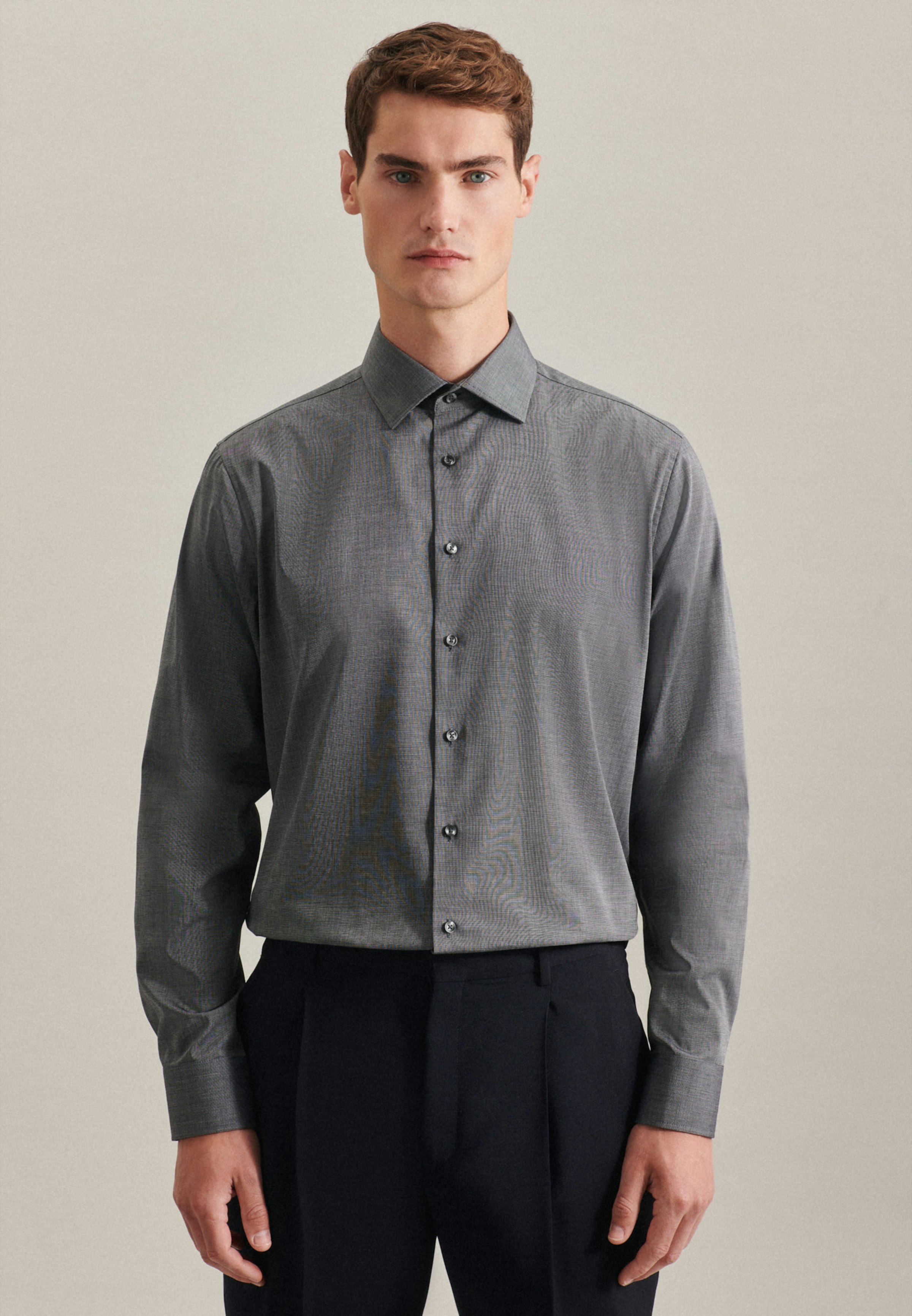 Une Chemise Homme Repassage Chemise Sur Cintre Chemise Regular Fit