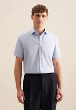 Shaped Chemise d'affaires Uni in Bleu Clair |  Seidensticker Onlineshop