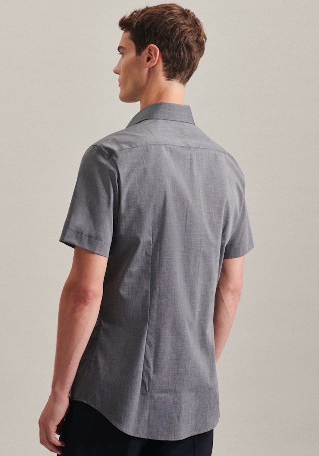 Non-iron Fil a fil Short sleeve Business Shirt in Shaped with Kent-Collar in Grey | Seidensticker Onlineshop