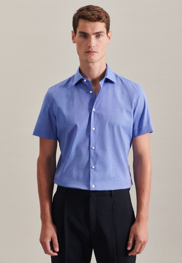 Non-iron Fil a fil korte arm Business overhemd in Shaped with Kentkraag in Middelmatig Blauw | Seidensticker Onlineshop