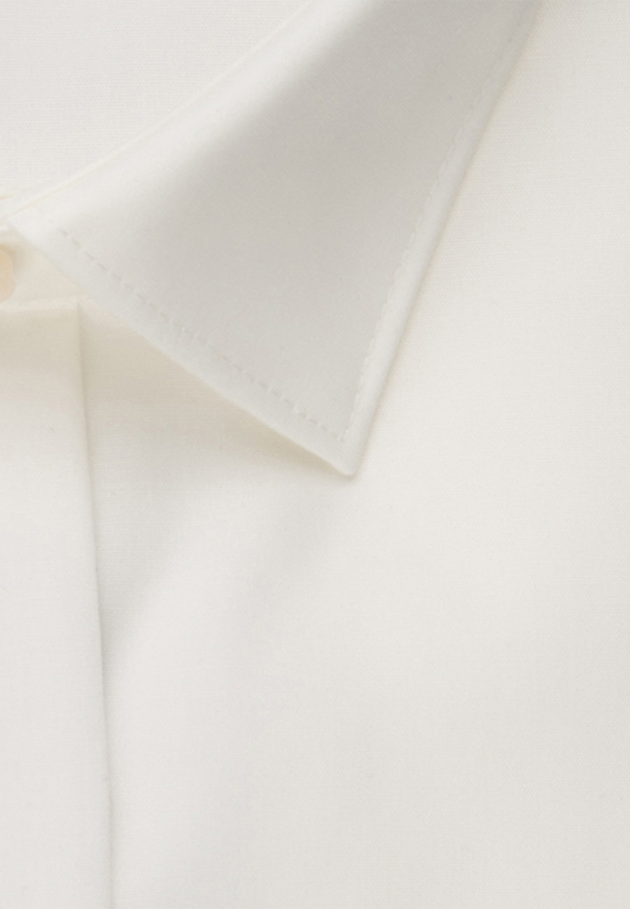Bügelfreies Popeline Smokinghemd in Shaped mit Kentkragen in Weiß |  Seidensticker Onlineshop