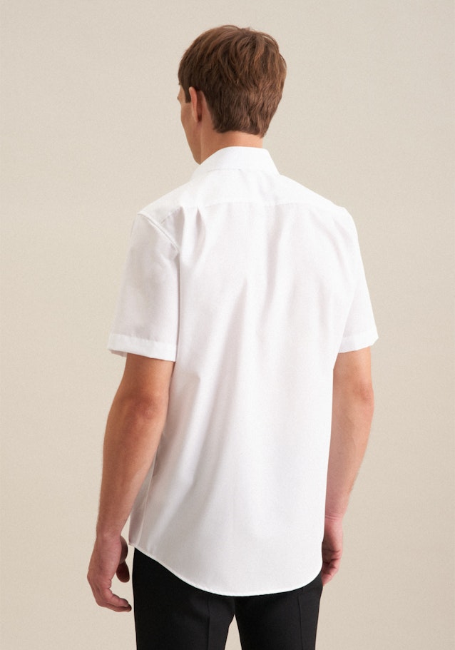Bügelfreies Fil a fil Kurzarm Business Hemd in Regular mit Kentkragen in Weiß |  Seidensticker Onlineshop