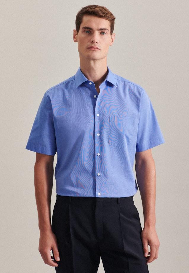 Bügelfreies Fil a fil Kurzarm Business Hemd in Regular mit Kentkragen in Mittelblau |  Seidensticker Onlineshop