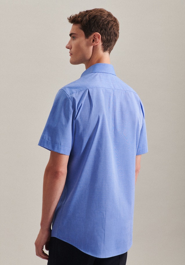 Bügelfreies Fil a fil Kurzarm Business Hemd in Regular mit Kentkragen in Mittelblau |  Seidensticker Onlineshop