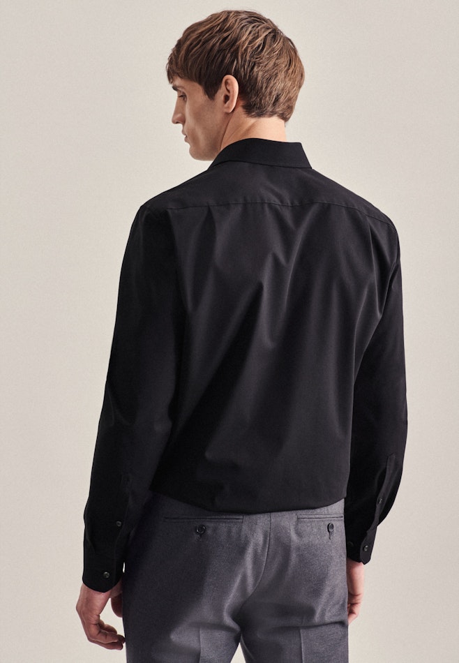 Non-iron Poplin Business Shirt in Regular with Kent-Collar and extra long sleeve in Black | Seidensticker online shop