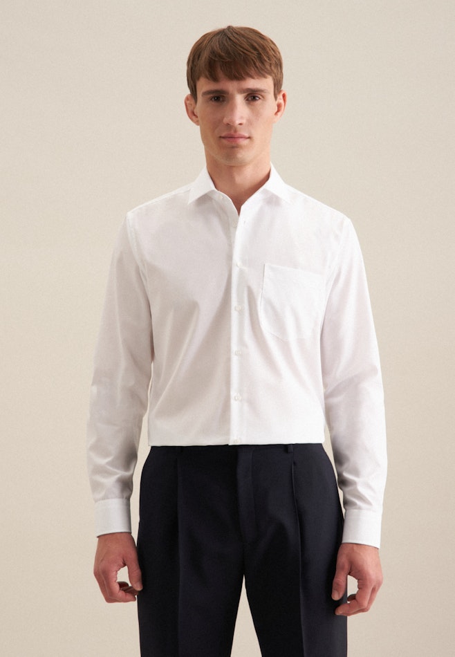 Non-iron Poplin Business Shirt in Regular with Kent-Collar and extra long sleeve in White | Seidensticker online shop