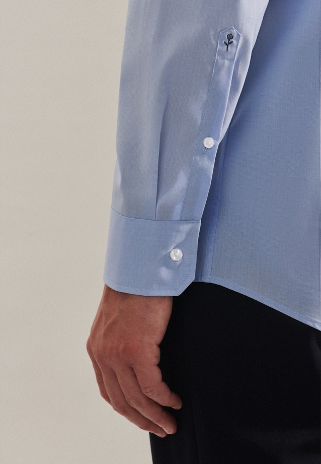 Non-iron Poplin Business Shirt in Regular with Kent-Collar and extra long sleeve in Light Blue |  Seidensticker Onlineshop