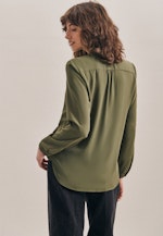 Crepe Wraparound Blouse in Green |  Seidensticker Onlineshop