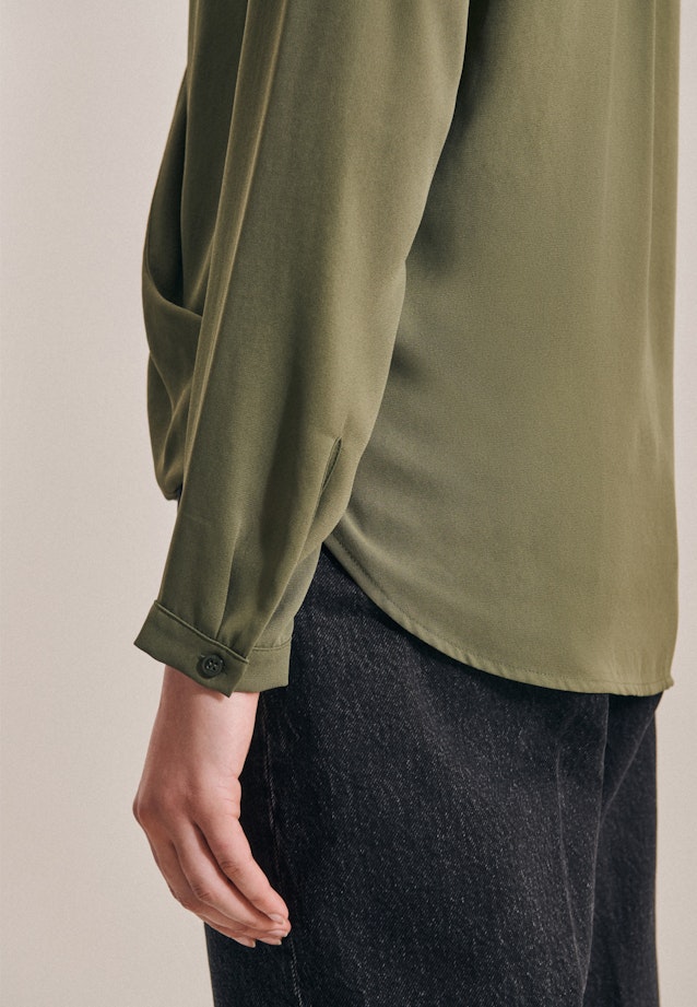 Long sleeve Crepe Wraparound Blouse in Green |  Seidensticker Onlineshop