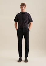 Regular Chemise d'affaires Uni in Noir |  Seidensticker Onlineshop