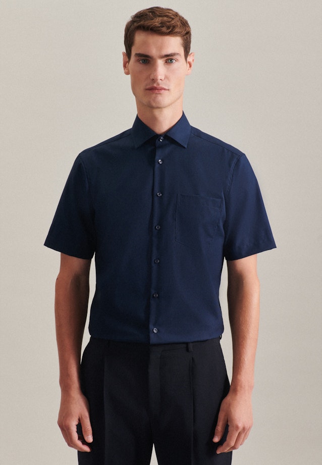 Non-iron Poplin Short sleeve Business Shirt in Regular with Kent-Collar in Dark Blue |  Seidensticker Onlineshop