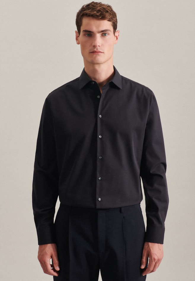 Non-iron Poplin Business Shirt in Shaped with Kent-Collar in Black | Seidensticker online shop