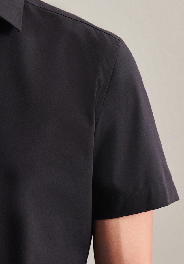 Non-iron Popeline korte arm Business overhemd in Shaped with Kentkraag in Zwart |  Seidensticker Onlineshop
