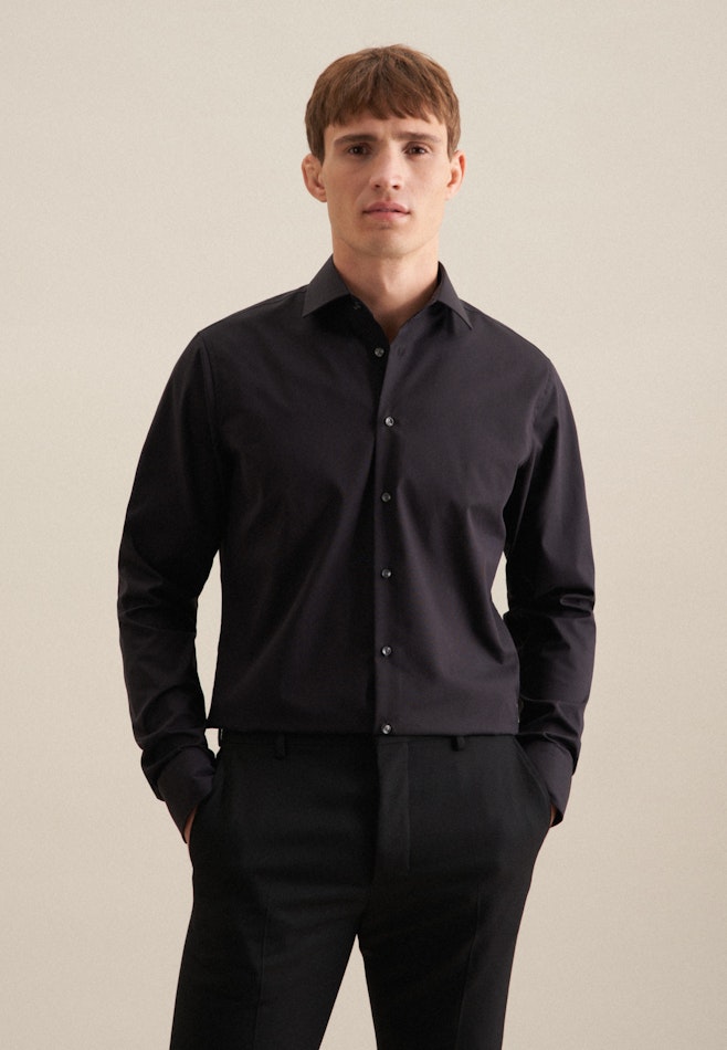 Non-iron Poplin Business Shirt in Shaped with Kent-Collar and extra long sleeve in Black | Seidensticker online shop