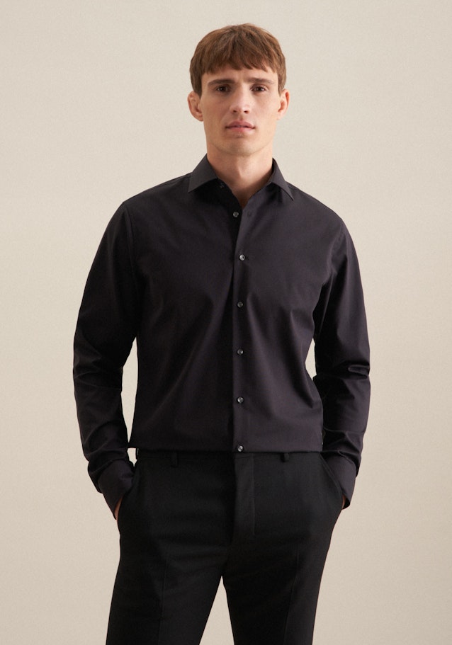 Non-iron Poplin Business Shirt in Shaped with Kent-Collar and extra long sleeve in Black | Seidensticker Onlineshop