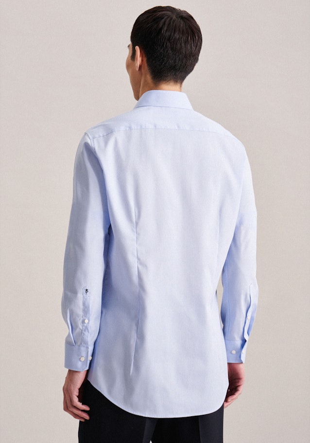 Bügelfreies Popeline Business Hemd in Shaped mit Kentkragen und extra langem Arm in Hellblau | Seidensticker Onlineshop