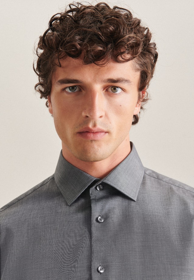 Non-iron Poplin Business Shirt in Shaped with Kent-Collar and extra long sleeve in Grey |  Seidensticker Onlineshop