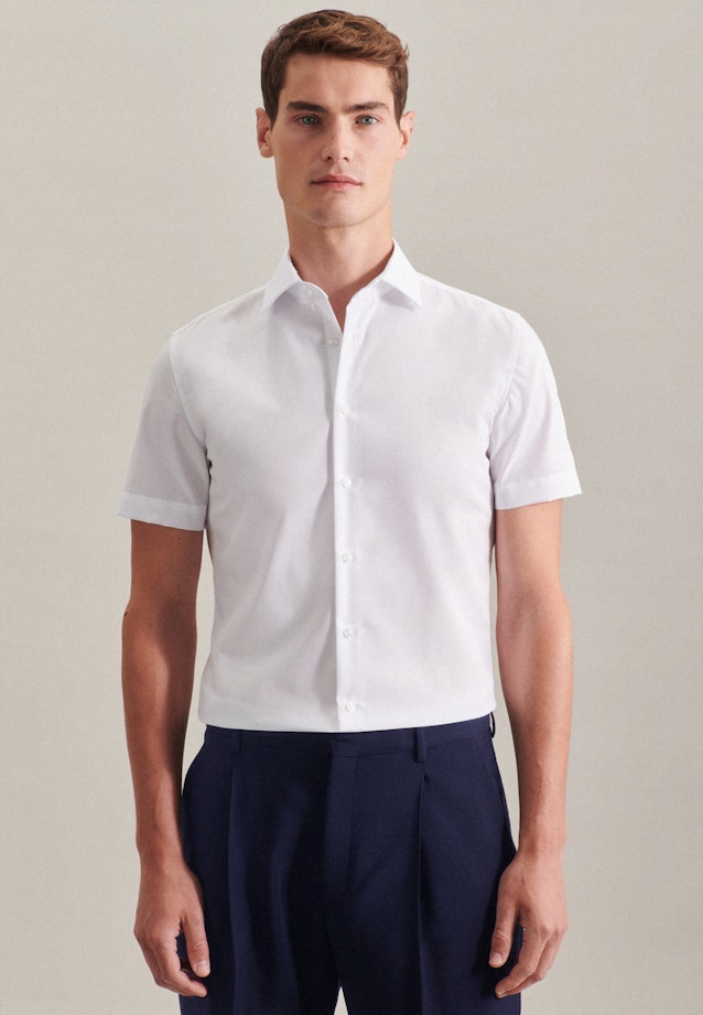 Non-iron Poplin Short sleeve Business Shirt in Slim with Kent-Collar in White |  Seidensticker Onlineshop